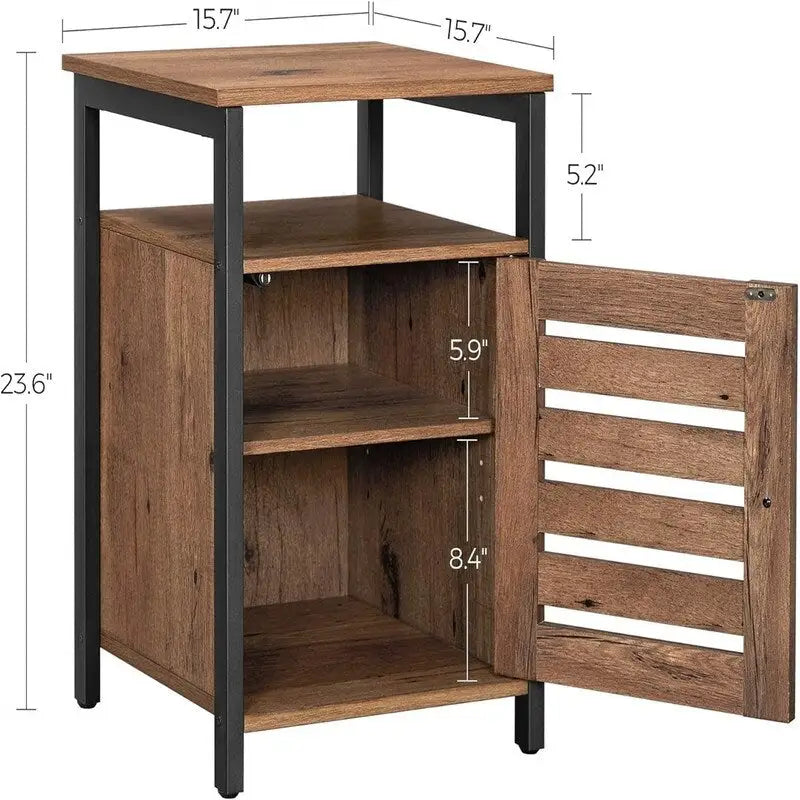 Table de chevet industrielle en noyer noisette avec porte persienne et étagère ouverte