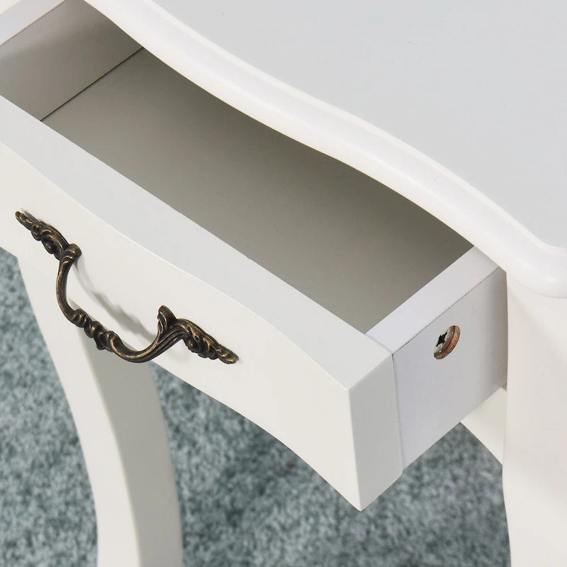Table de chevet blanche de style français avec tiroir et pieds courbés
